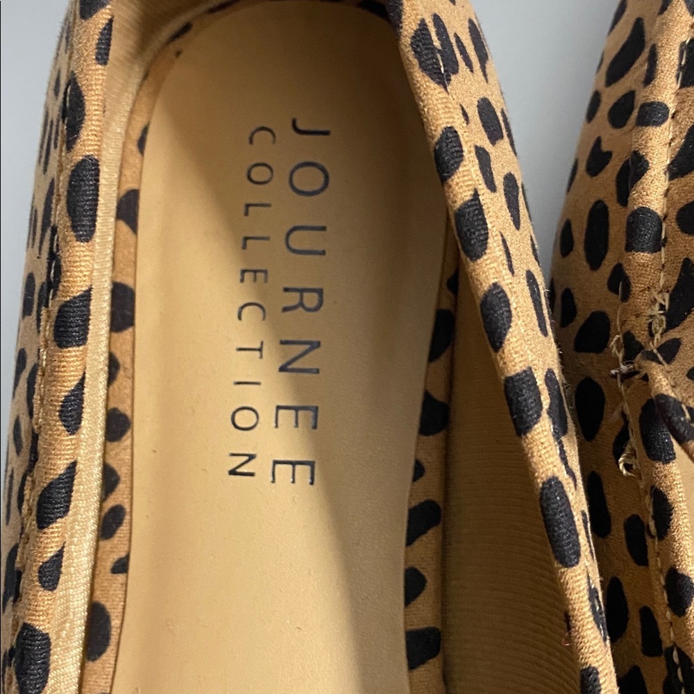 Journee Collection Leopard Print Faux Leather Loafers – Square Toe Flats Sz 10 - Picture 3 of 4